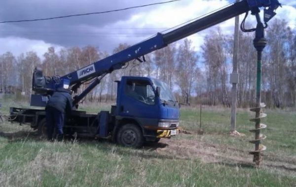Mitsubishi Canter с буровой установкой - Биробиджан, заказать или взять в аренду