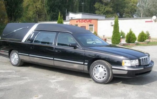 Cadillac DeVille - Биробиджан, заказать или взять в аренду