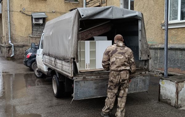 Услуги грузчиков. Квартирные переезды. Без выходных - Биробиджан, цены, предложения специалистов
