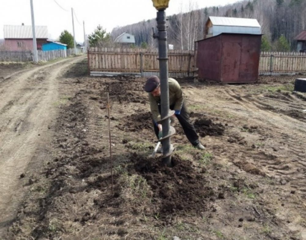 Бурение ям и отверстий в грунте - услуги бурояма и бензобура стоимость услуг и где заказать - Биробиджан