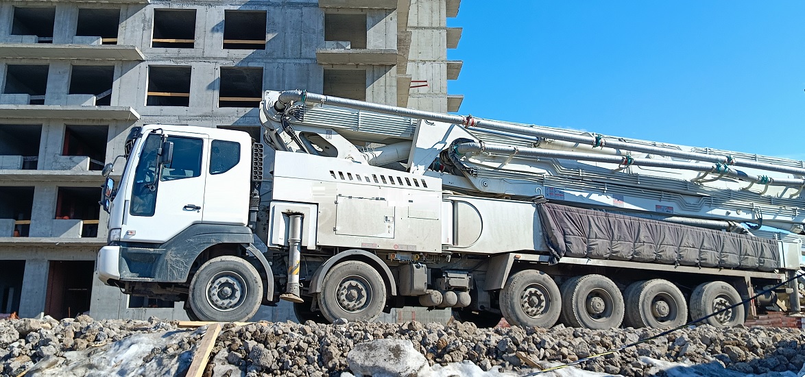 Услуги и заказ бетононасосов для заливки бетона в Еврейской АО